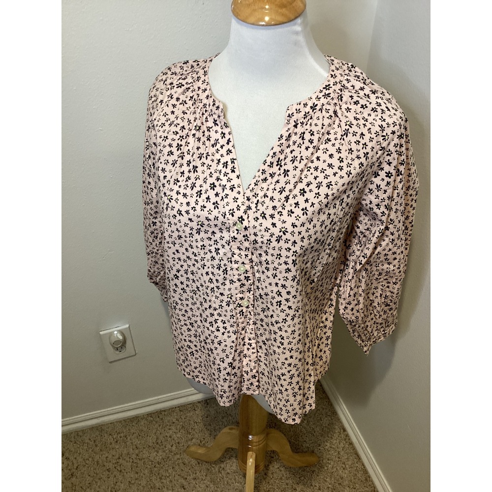 Levi's The Everyday Blouse Relaxed Fit Pink Floral‎ Print Button Up Women's XS